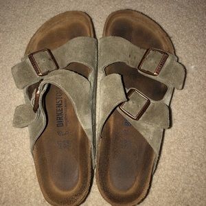 Birkenstock Arizona Biribuc in Stone